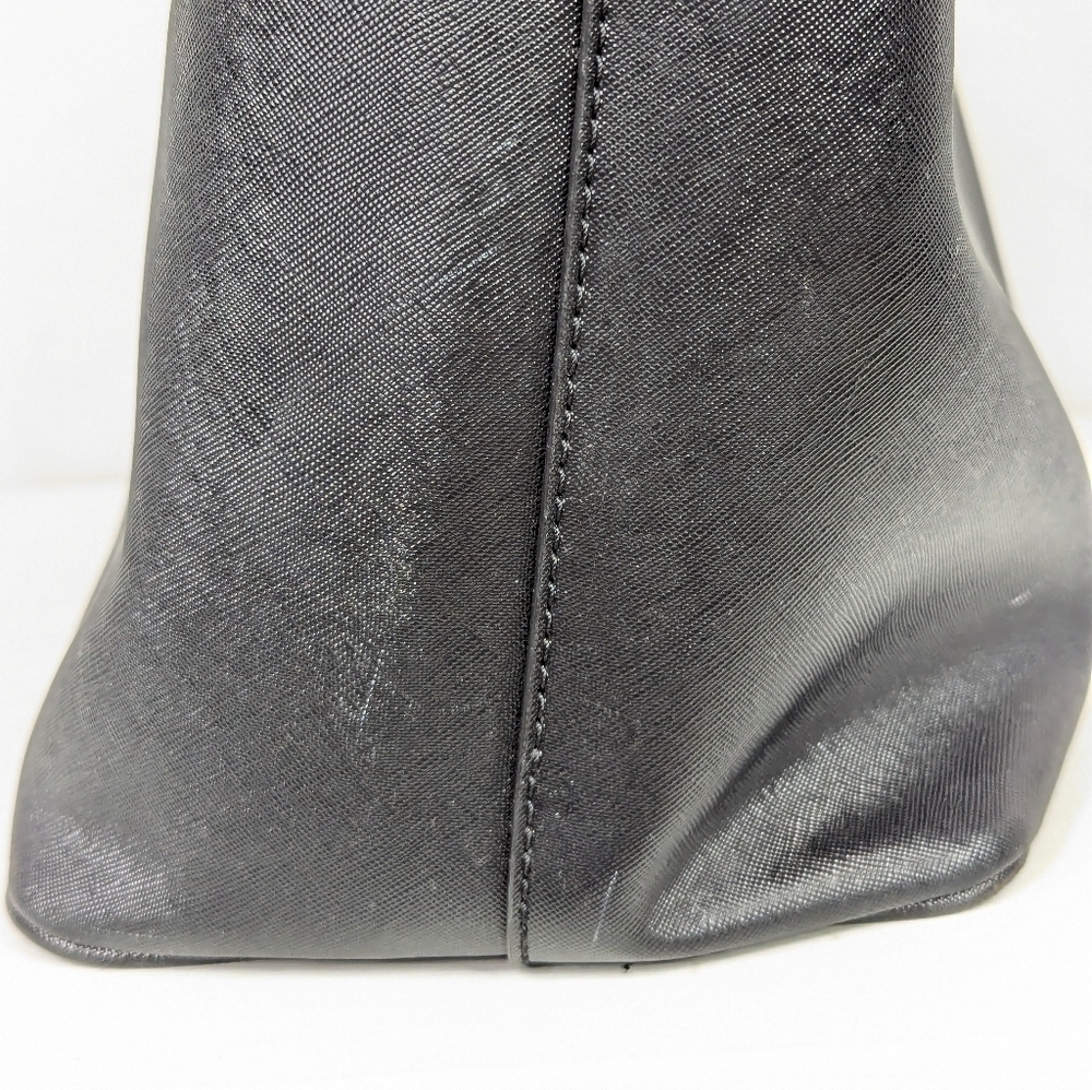 Marc Jacobs Saffiano Black Leather Luggage Tag Shoulder Tote Bag - Picture 4 of 13